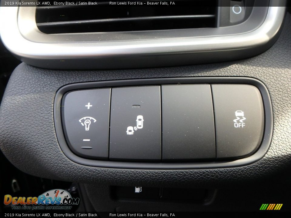 2019 Kia Sorento LX AWD Ebony Black / Satin Black Photo #16