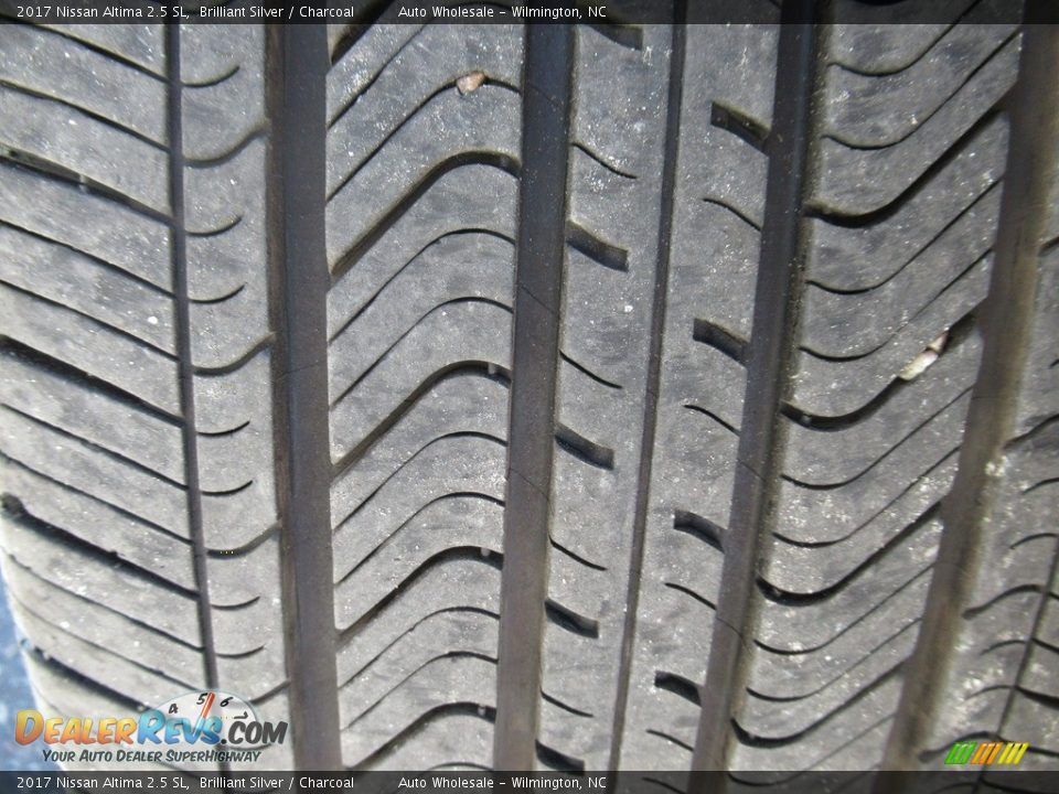 2017 Nissan Altima 2.5 SL Brilliant Silver / Charcoal Photo #9