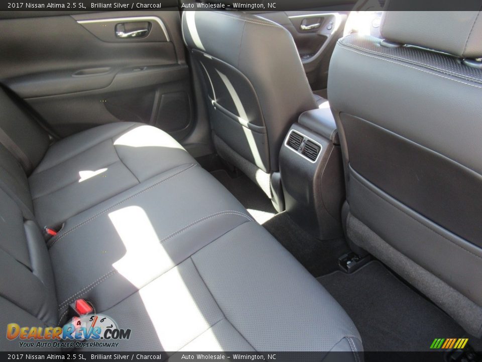 2017 Nissan Altima 2.5 SL Brilliant Silver / Charcoal Photo #14