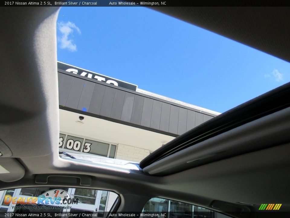 2017 Nissan Altima 2.5 SL Brilliant Silver / Charcoal Photo #15