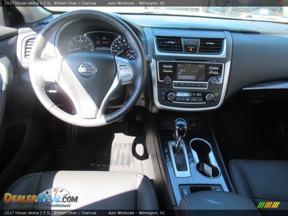 2017 Nissan Altima 2.5 SL Brilliant Silver / Charcoal Photo #16