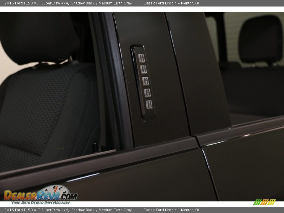 2016 Ford F150 XLT SuperCrew 4x4 Shadow Black / Medium Earth Gray Photo #4