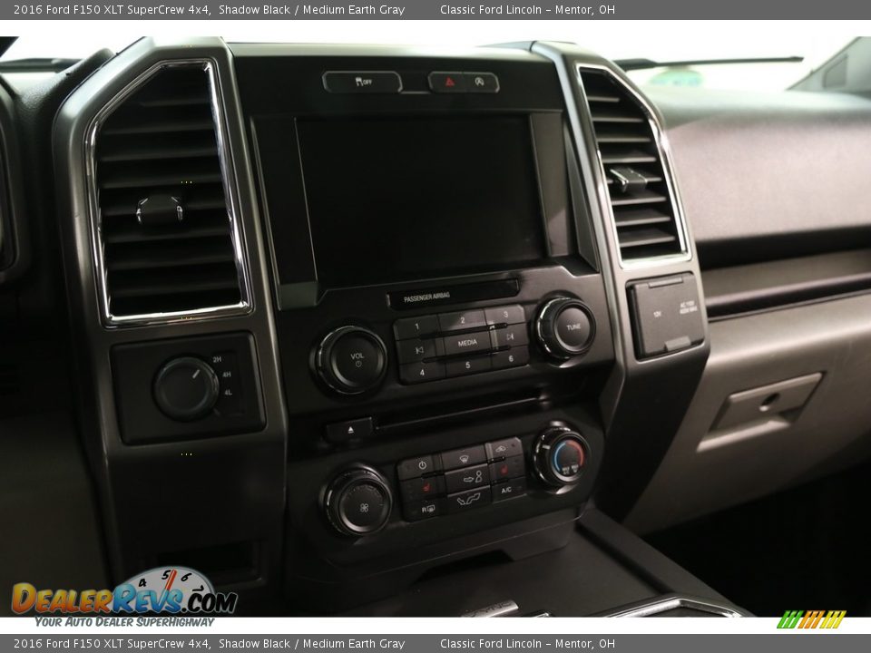 2016 Ford F150 XLT SuperCrew 4x4 Shadow Black / Medium Earth Gray Photo #9