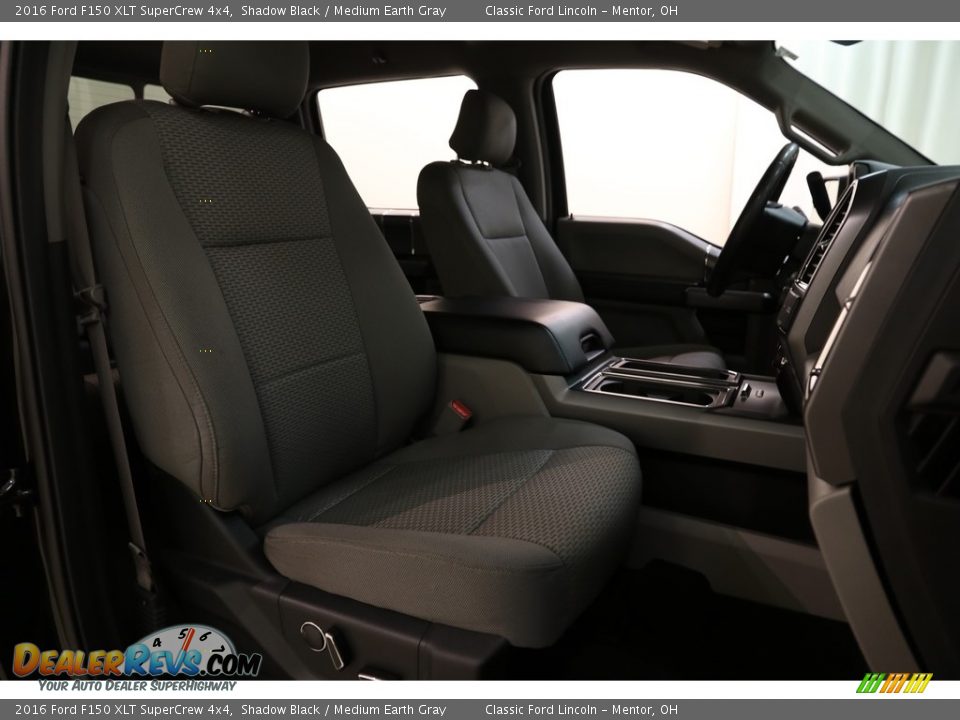 2016 Ford F150 XLT SuperCrew 4x4 Shadow Black / Medium Earth Gray Photo #16