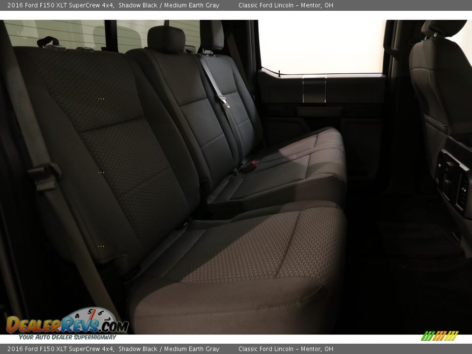 2016 Ford F150 XLT SuperCrew 4x4 Shadow Black / Medium Earth Gray Photo #17
