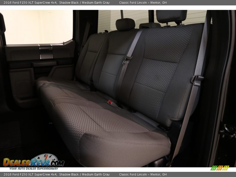 2016 Ford F150 XLT SuperCrew 4x4 Shadow Black / Medium Earth Gray Photo #18