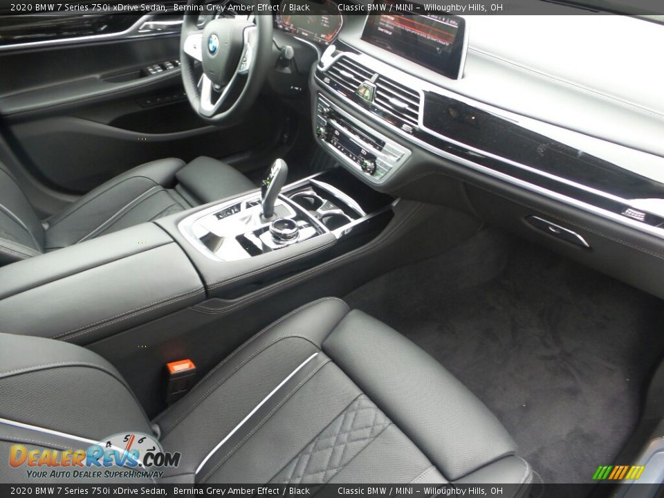 Front Seat of 2020 BMW 7 Series 750i xDrive Sedan Photo #3