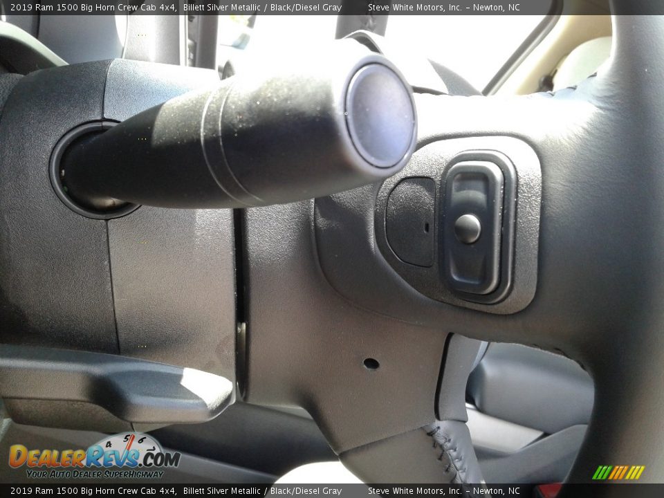 2019 Ram 1500 Big Horn Crew Cab 4x4 Billett Silver Metallic / Black/Diesel Gray Photo #17