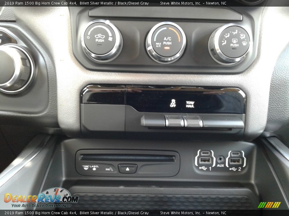 2019 Ram 1500 Big Horn Crew Cab 4x4 Billett Silver Metallic / Black/Diesel Gray Photo #27
