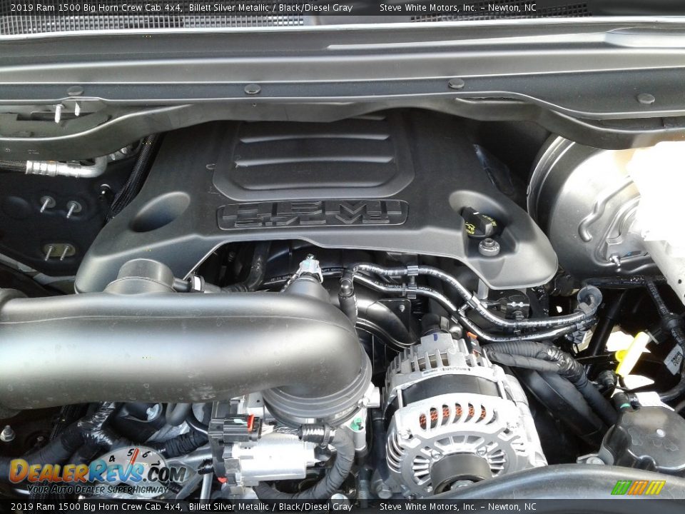 2019 Ram 1500 Big Horn Crew Cab 4x4 Billett Silver Metallic / Black/Diesel Gray Photo #32