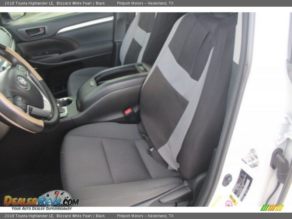 2018 Toyota Highlander LE Blizzard White Pearl / Black Photo #10
