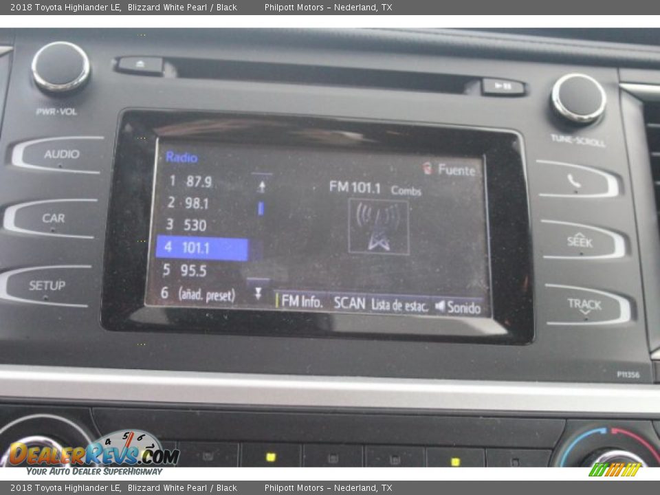 2018 Toyota Highlander LE Blizzard White Pearl / Black Photo #11