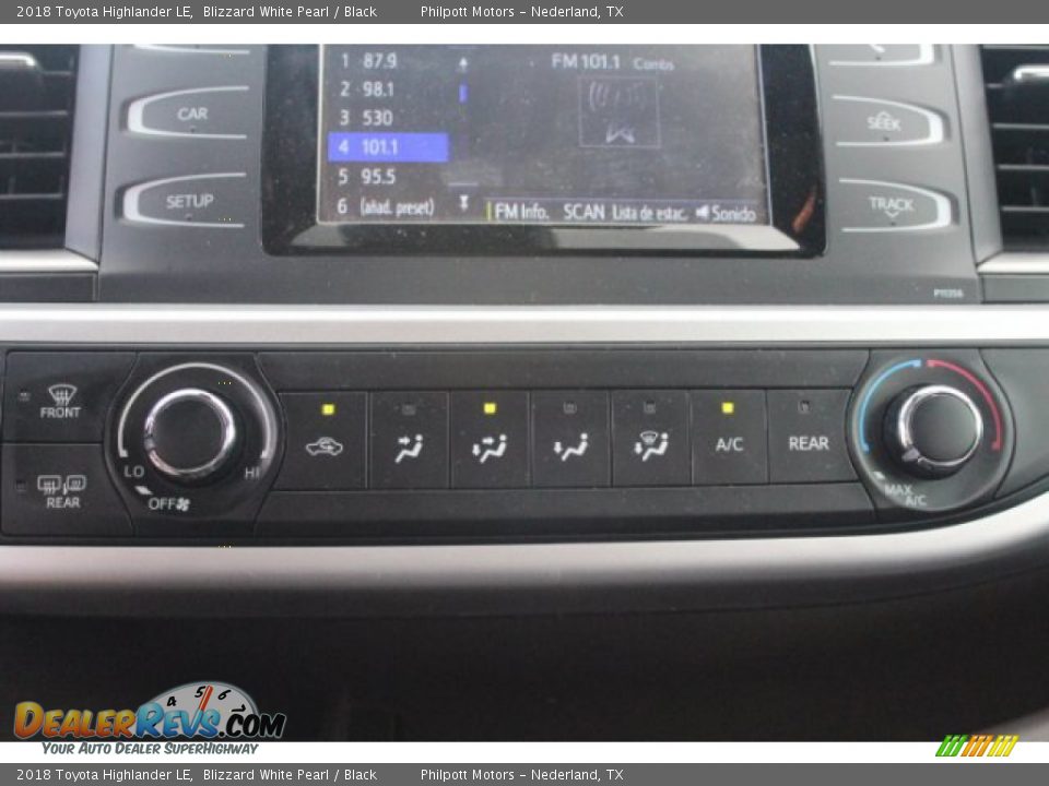 2018 Toyota Highlander LE Blizzard White Pearl / Black Photo #12