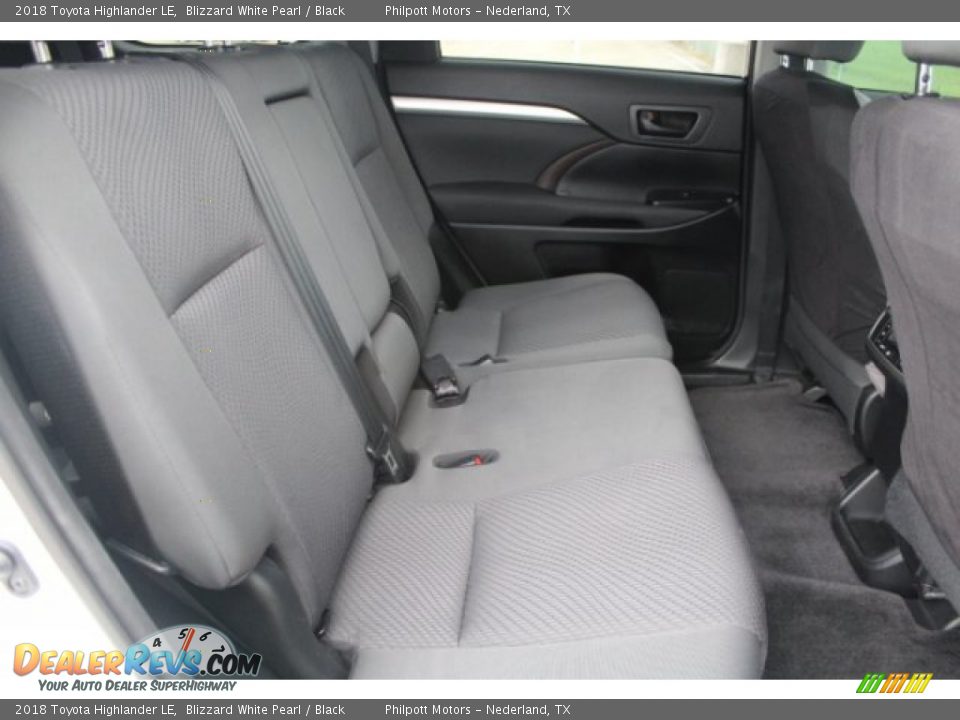 2018 Toyota Highlander LE Blizzard White Pearl / Black Photo #22