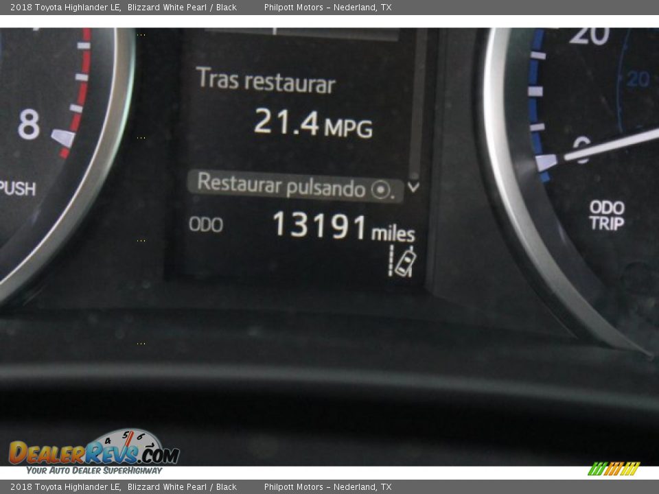 2018 Toyota Highlander LE Blizzard White Pearl / Black Photo #26