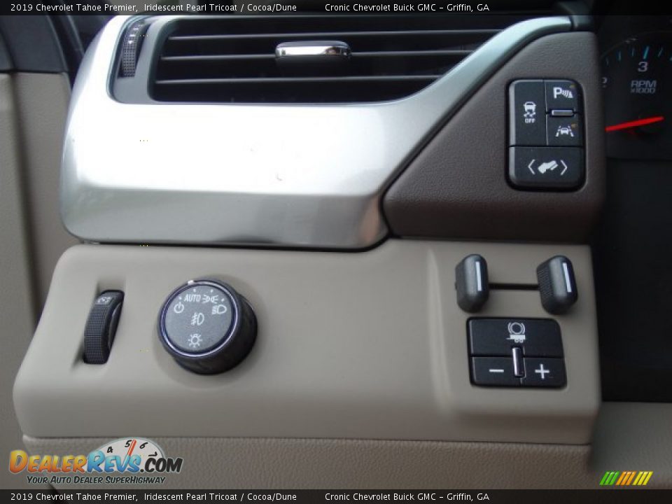 2019 Chevrolet Tahoe Premier Iridescent Pearl Tricoat / Cocoa/Dune Photo #16