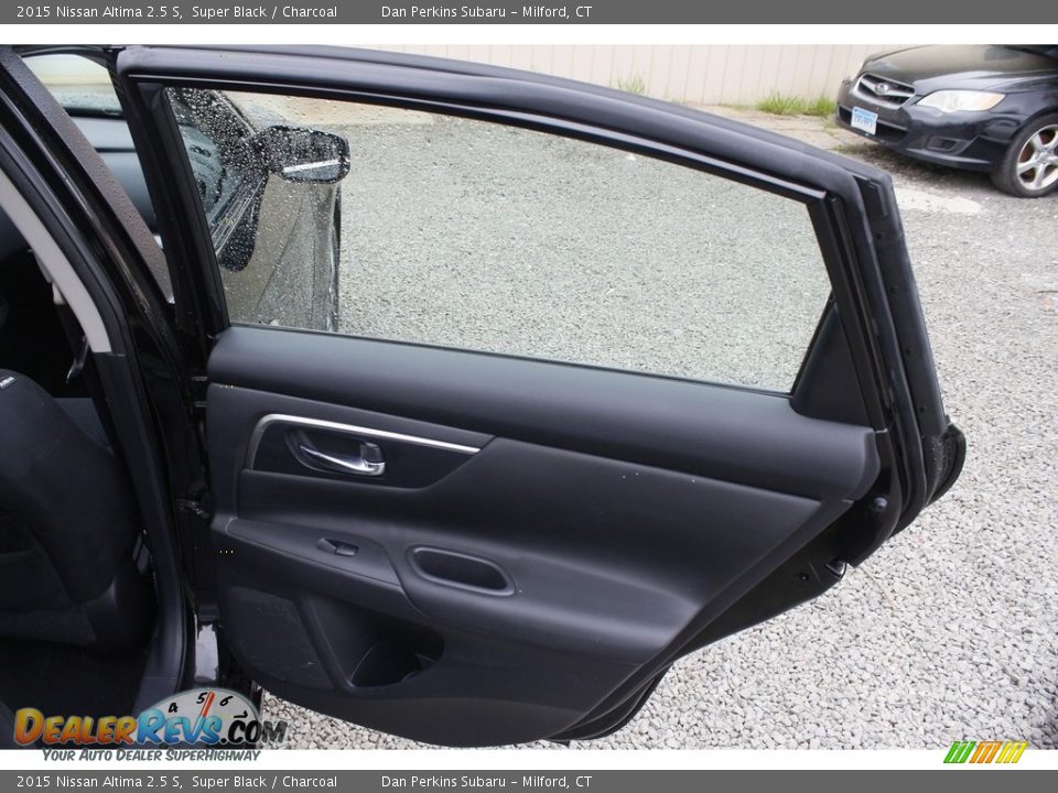 2015 Nissan Altima 2.5 S Super Black / Charcoal Photo #14