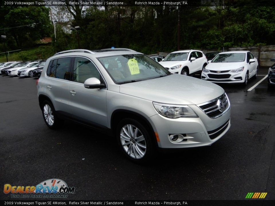 2009 Volkswagen Tiguan SE 4Motion Reflex Silver Metallic / Sandstone Photo #1