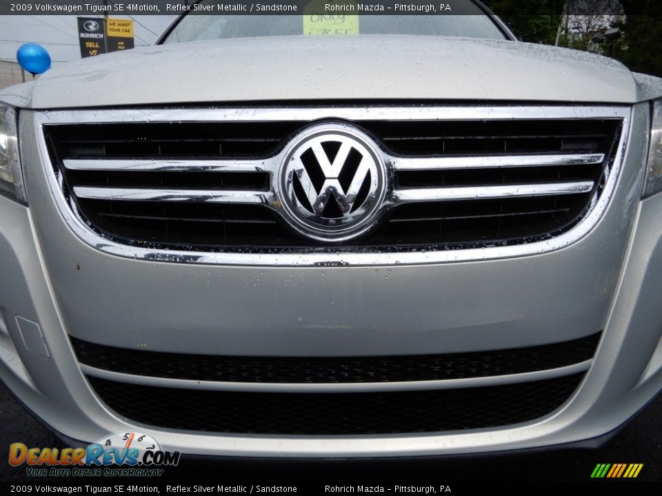 2009 Volkswagen Tiguan SE 4Motion Reflex Silver Metallic / Sandstone Photo #13