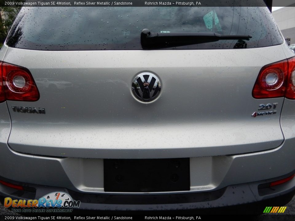2009 Volkswagen Tiguan SE 4Motion Reflex Silver Metallic / Sandstone Photo #16