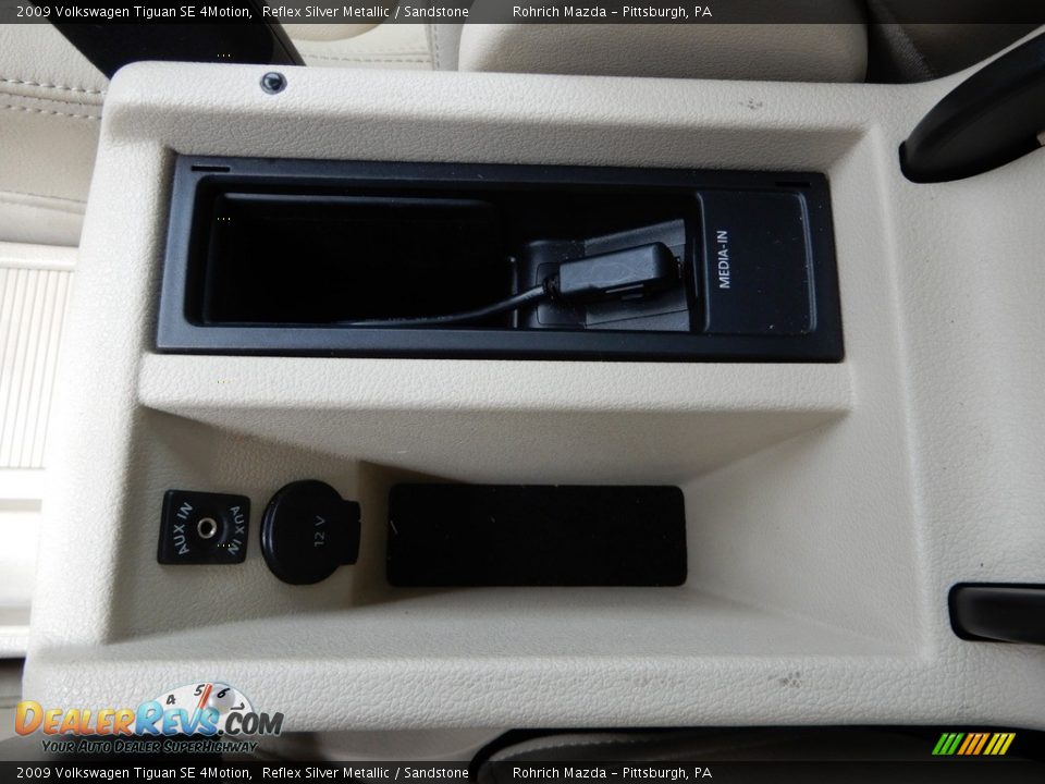 2009 Volkswagen Tiguan SE 4Motion Reflex Silver Metallic / Sandstone Photo #24