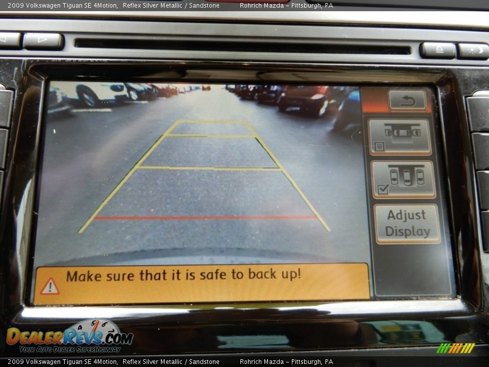 2009 Volkswagen Tiguan SE 4Motion Reflex Silver Metallic / Sandstone Photo #25