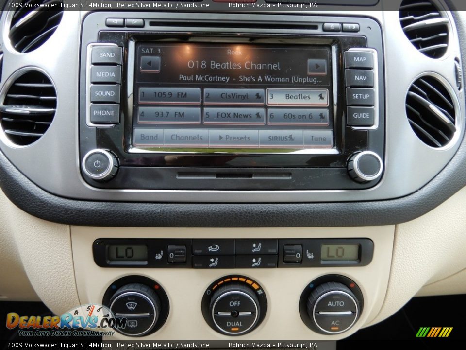 2009 Volkswagen Tiguan SE 4Motion Reflex Silver Metallic / Sandstone Photo #26
