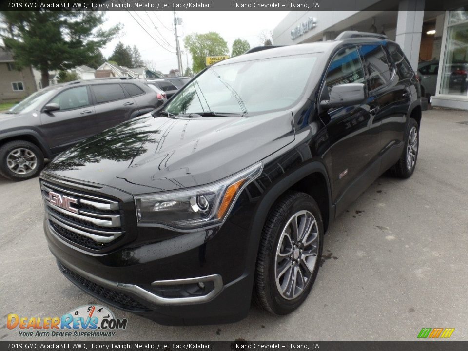 Front 3/4 View of 2019 GMC Acadia SLT AWD Photo #3