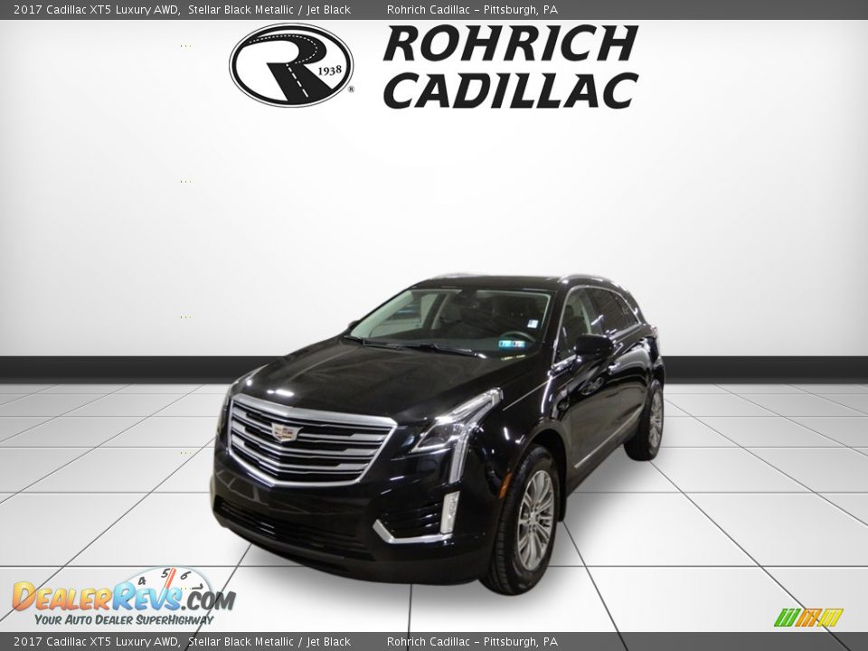 2017 Cadillac XT5 Luxury AWD Stellar Black Metallic / Jet Black Photo #1