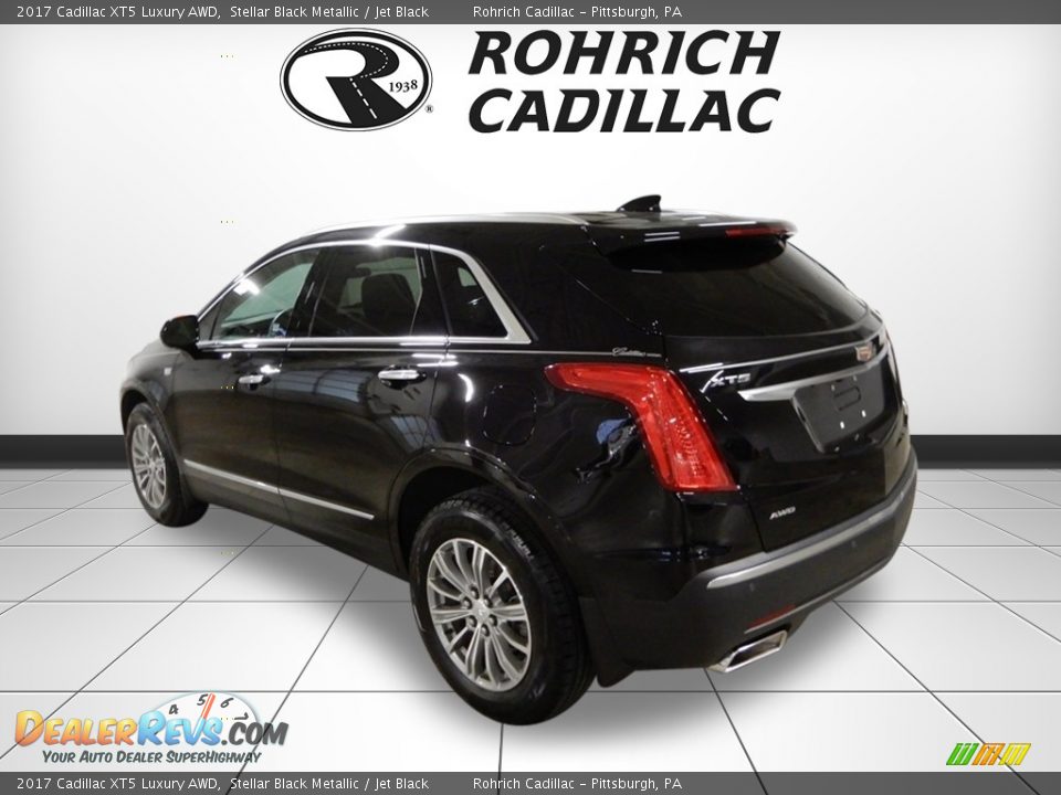 2017 Cadillac XT5 Luxury AWD Stellar Black Metallic / Jet Black Photo #3