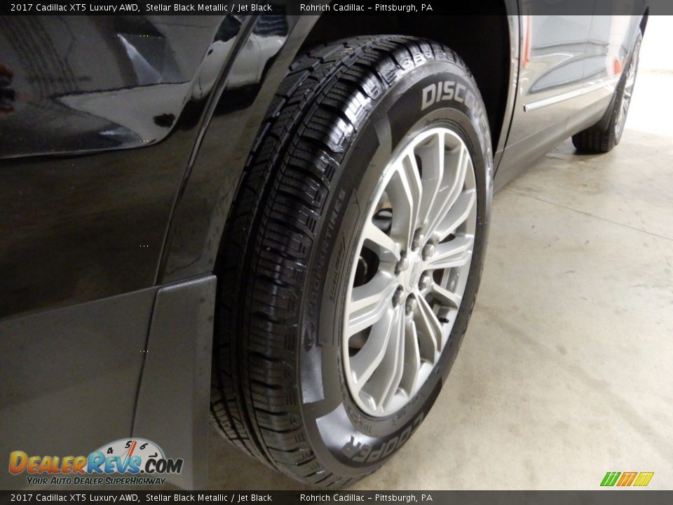 2017 Cadillac XT5 Luxury AWD Stellar Black Metallic / Jet Black Photo #12