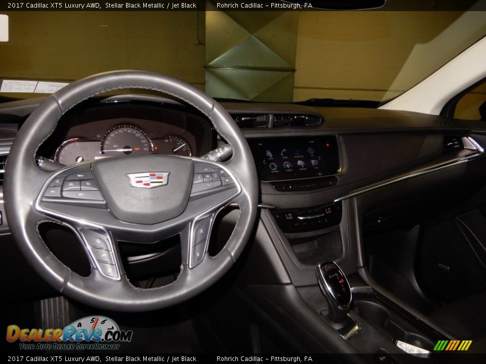 2017 Cadillac XT5 Luxury AWD Stellar Black Metallic / Jet Black Photo #16