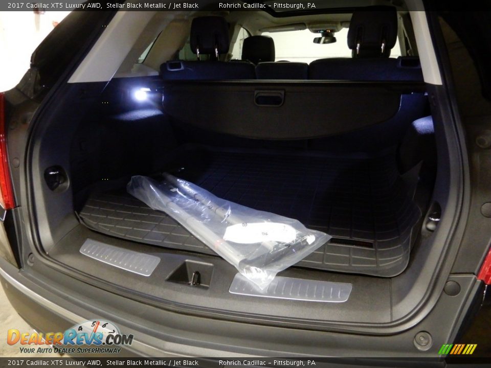 2017 Cadillac XT5 Luxury AWD Stellar Black Metallic / Jet Black Photo #22