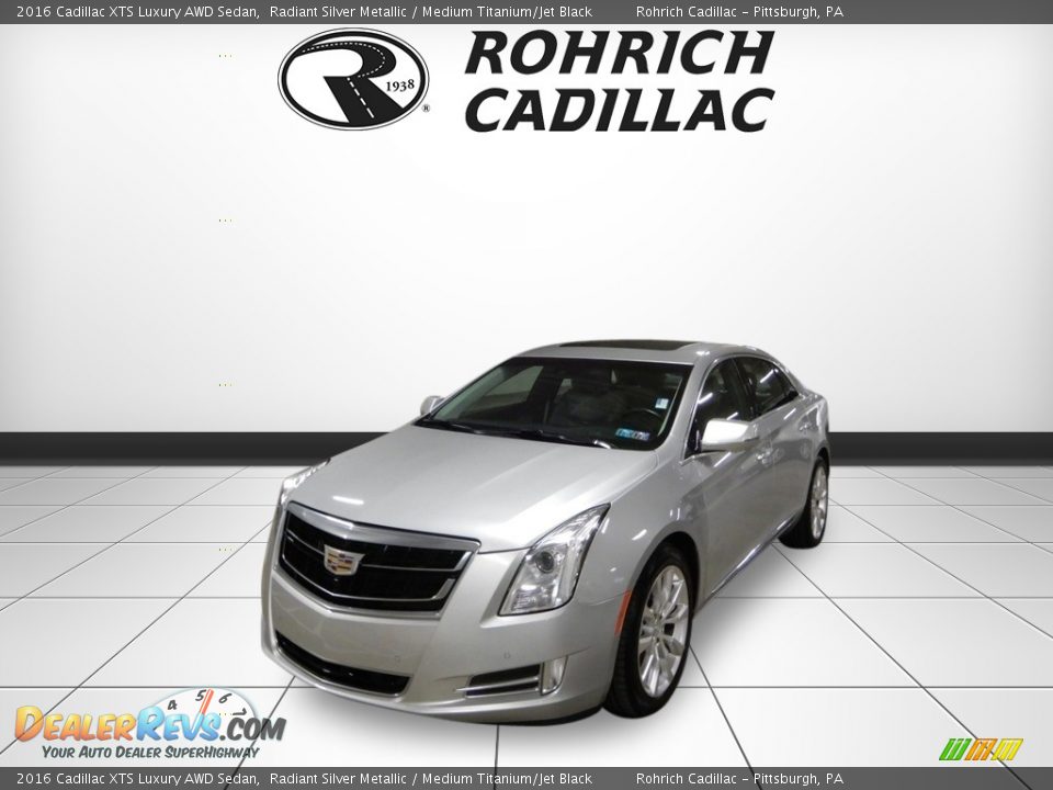 2016 Cadillac XTS Luxury AWD Sedan Radiant Silver Metallic / Medium Titanium/Jet Black Photo #1