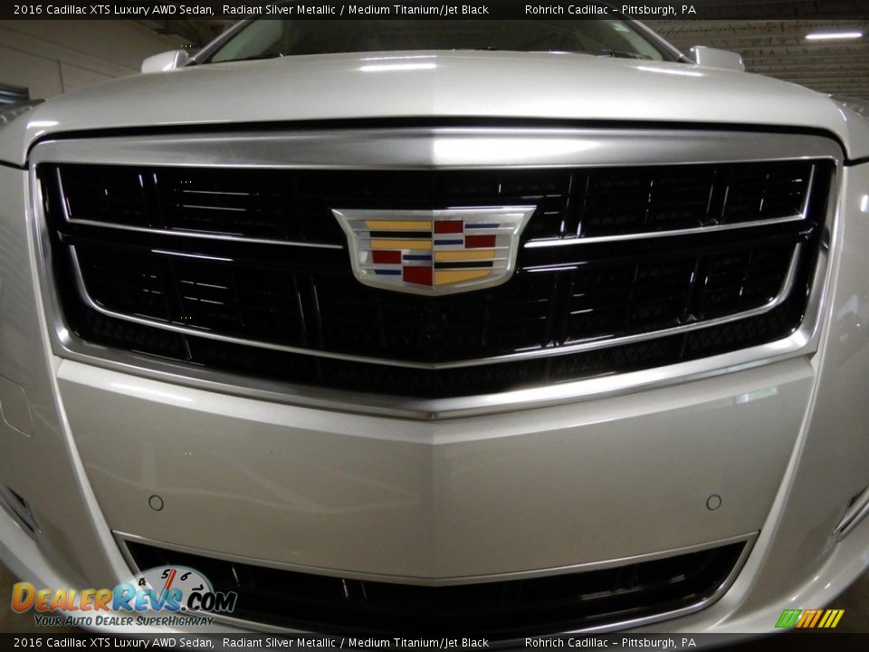 2016 Cadillac XTS Luxury AWD Sedan Radiant Silver Metallic / Medium Titanium/Jet Black Photo #9