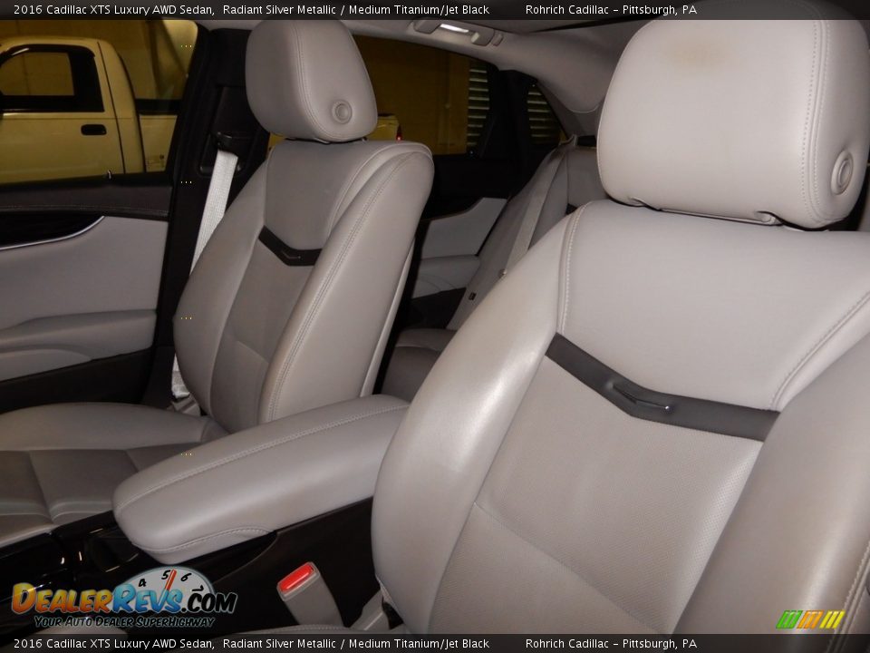 2016 Cadillac XTS Luxury AWD Sedan Radiant Silver Metallic / Medium Titanium/Jet Black Photo #17