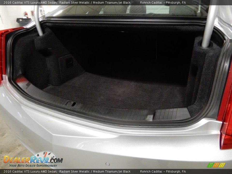 2016 Cadillac XTS Luxury AWD Sedan Radiant Silver Metallic / Medium Titanium/Jet Black Photo #22