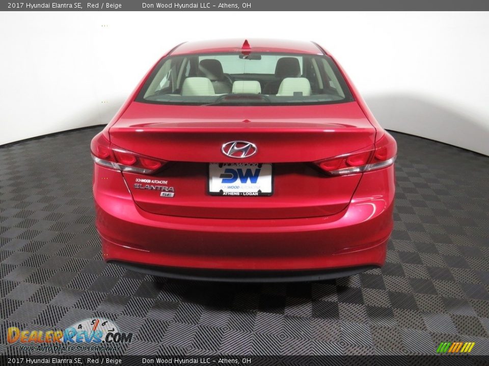 2017 Hyundai Elantra SE Red / Beige Photo #11