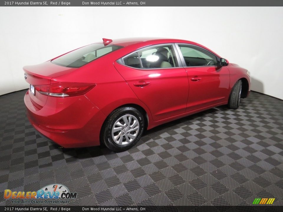 2017 Hyundai Elantra SE Red / Beige Photo #14