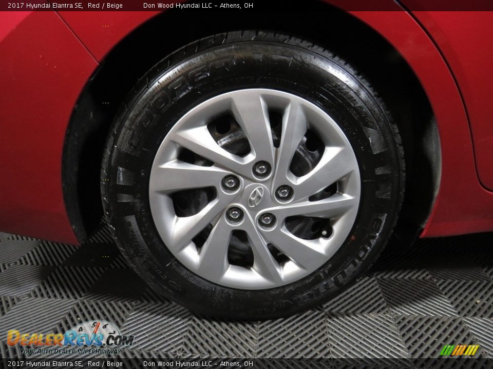 2017 Hyundai Elantra SE Red / Beige Photo #16