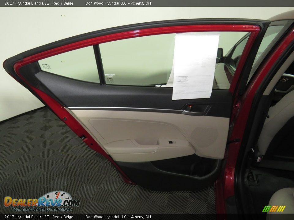 2017 Hyundai Elantra SE Red / Beige Photo #24
