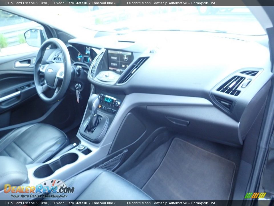 2015 Ford Escape SE 4WD Tuxedo Black Metallic / Charcoal Black Photo #12
