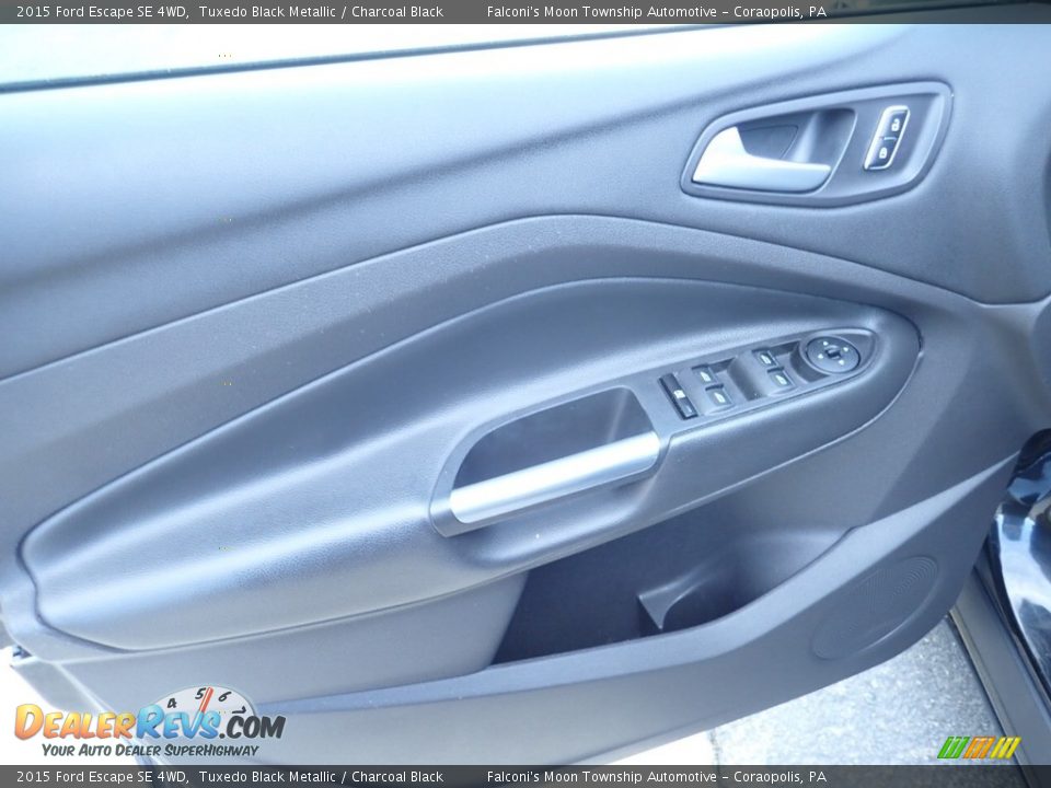 2015 Ford Escape SE 4WD Tuxedo Black Metallic / Charcoal Black Photo #19