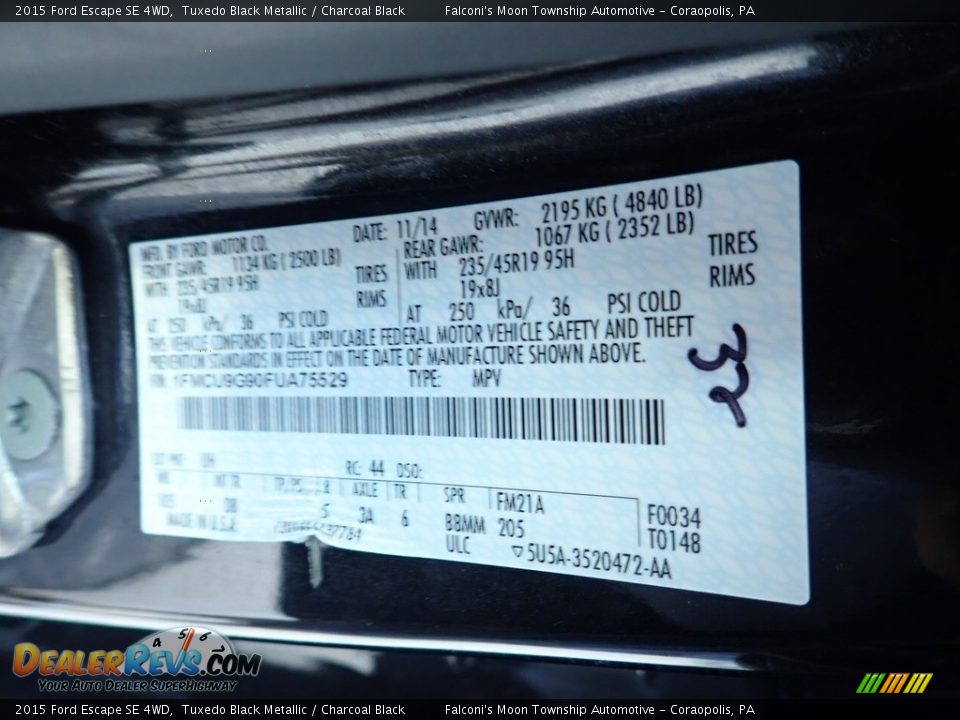 2015 Ford Escape SE 4WD Tuxedo Black Metallic / Charcoal Black Photo #23