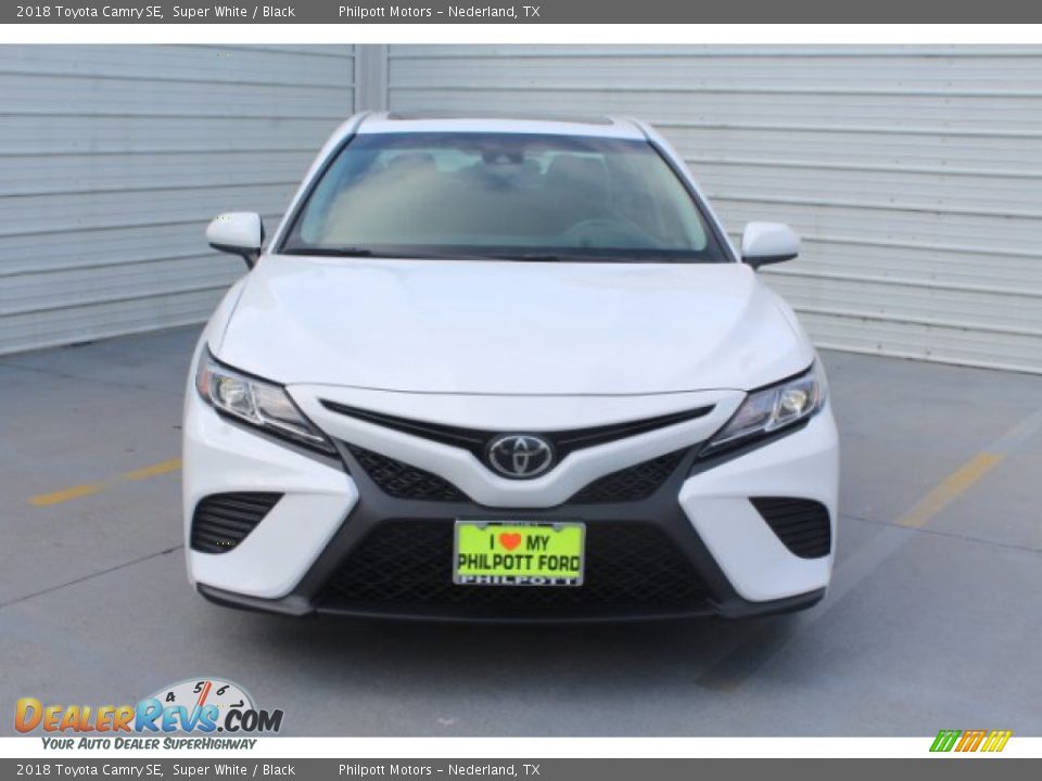 2018 Toyota Camry SE Super White / Black Photo #3
