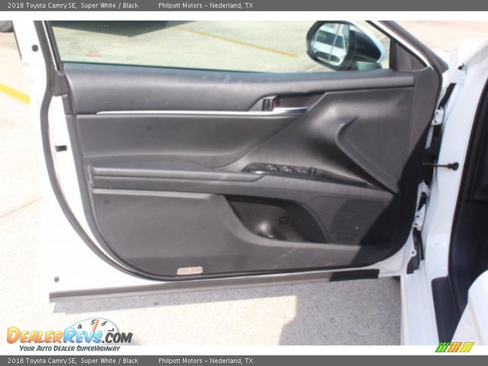 2018 Toyota Camry SE Super White / Black Photo #11