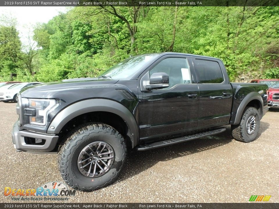 Front 3/4 View of 2019 Ford F150 SVT Raptor SuperCrew 4x4 Photo #6