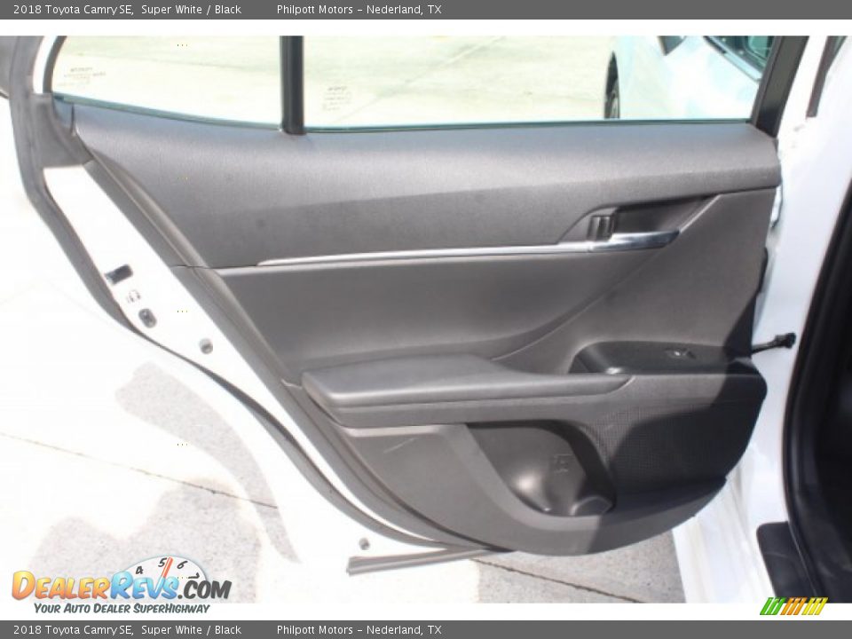 2018 Toyota Camry SE Super White / Black Photo #19