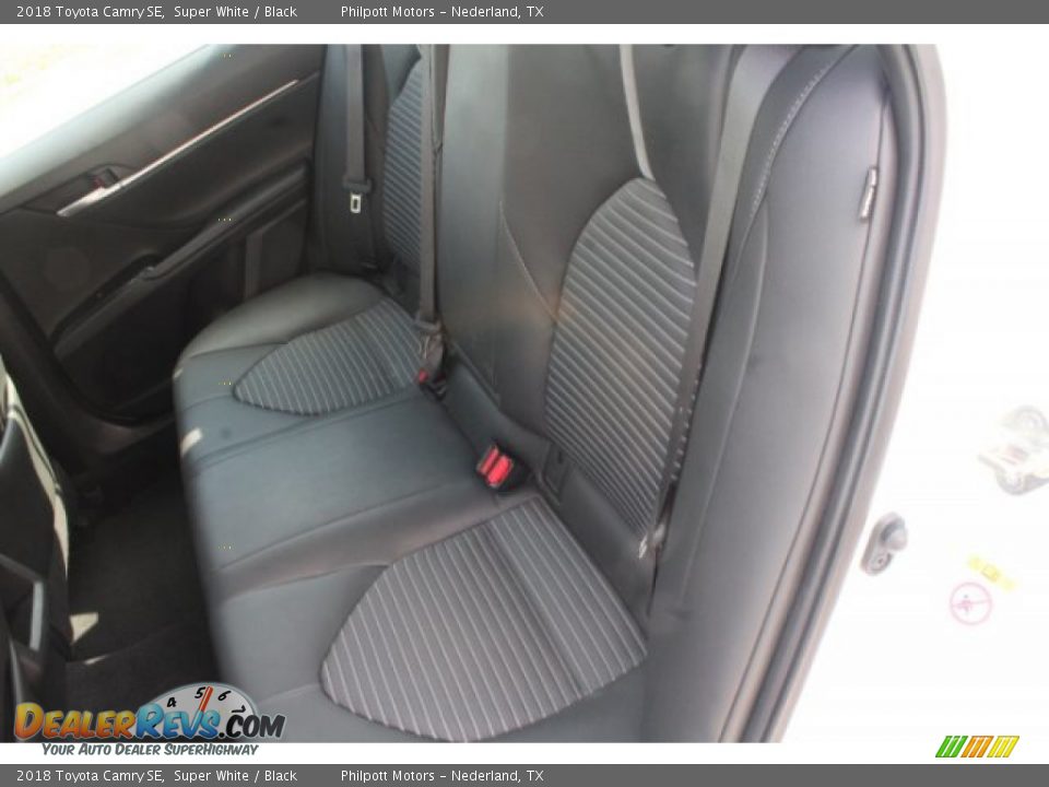 2018 Toyota Camry SE Super White / Black Photo #20