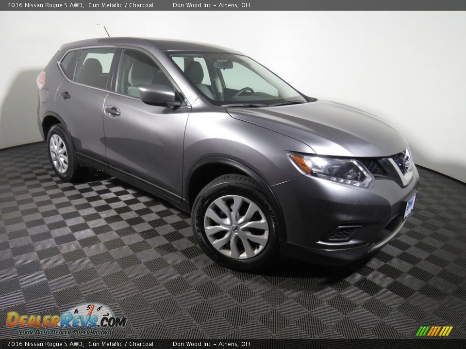 2016 Nissan Rogue S AWD Gun Metallic / Charcoal Photo #2